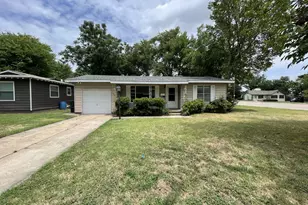 815 Dugan St, Arlington, TX 76010 - Photo 1