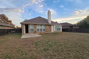 633 Grayson Ln, Lake Dallas, TX 75065 - Photo 9