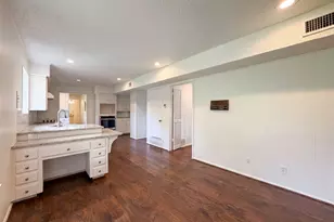 4612 Kenway Ct, Fort Worth, TX 76132 - Photo 9
