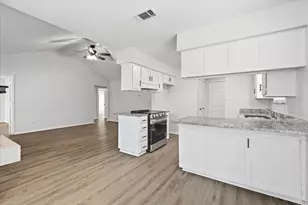 7913 Pebblebrook Dr, Watauga, TX 76148 - Photo 13