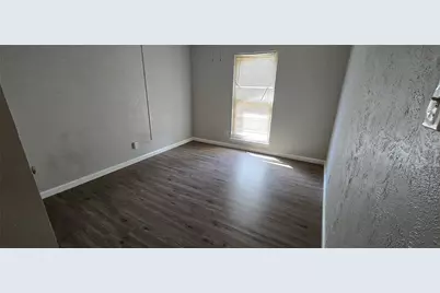 7322 Long Canyon Trail, Dallas, TX 75249 - Photo 13