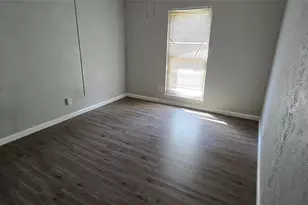 7322 Long Canyon Trail, Dallas, TX 75249 - Photo 13
