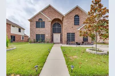 2811 Gillespie Lane, Grand Prairie, TX 75052 - Photo 5