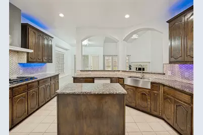 2811 Gillespie Lane, Grand Prairie, TX 75052 - Photo 11