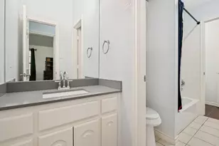 2811 Gillespie Ln, Grand Prairie, TX 75052 - Photo 21