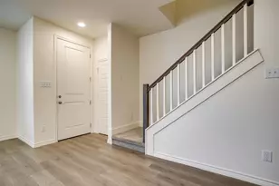 211 Athenia Dr, Fort Worth, TX 76114 - Photo 3
