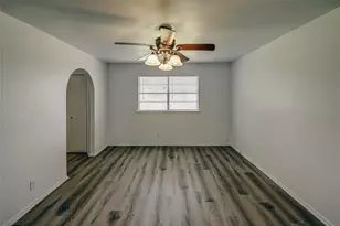 401 Rhineland, Benbrook, TX 76126 - Photo 21