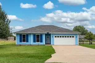 304 Port Dr, Gun Barrel City, TX 75156 - Photo 1