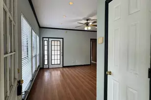 201 E Windsor Dr, Denton, TX 76209 - Photo 3