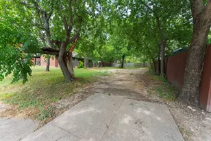 502 Rayenell Ave, Dallas, TX 75217 - Photo 1