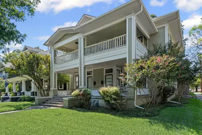 303 S Edgefield Avenue, Dallas, TX 75208 - Photo 1