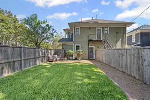 303 S Edgefield Ave, Dallas, TX 75208 - Photo 5