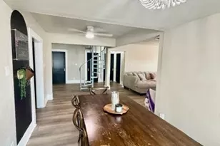 124 S 3rd St, Jacksboro, TX 76458 - Photo 7