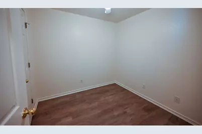 506 Valleyridge Court #B, Decatur, TX 76234 - Photo 5