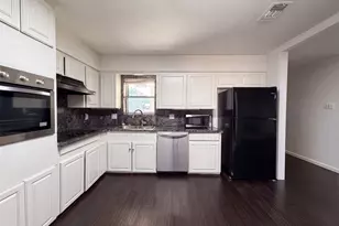 725 Ridgecrest Dr, Irving, TX 75060 - Photo 5