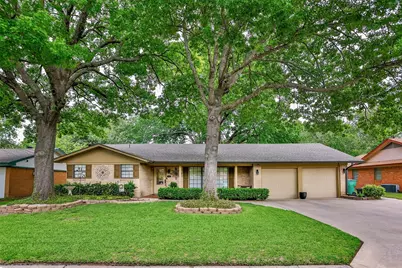 415 Rosedale Drive, Gainesville, TX 76240 - Photo 1