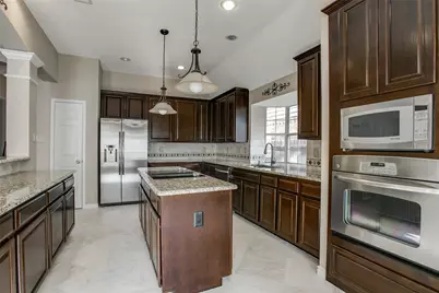 4040 Wellington Lane, Grapevine, TX 76051 - Photo 9