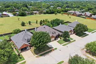 8 Tallwood Ln, Edgecliff Village, TX 76134 - Photo 37
