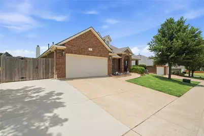 8 Tallwood Lane, Edgecliff Village, TX 76134 - Photo 7