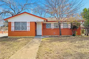 1701 Warren Ln, Fort Worth, TX 76112 - Photo 1