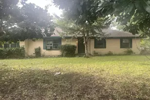348 W Van Alstyne Parkway W, Van Alstyne, TX 75495 - Photo 1
