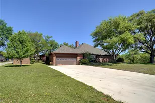 2833 S Country Club Rd, Garland, TX 75043 - Photo 25