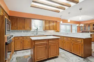 2833 S Country Club Rd, Garland, TX 75043 - Photo 9