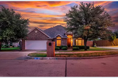 11 Beechcreek Drive, Edgecliff Village, TX 76134 - Photo 1