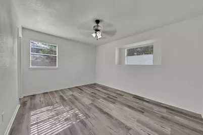 3407 NE 10th Street, Mineral Wells, TX 76067 - Photo 5