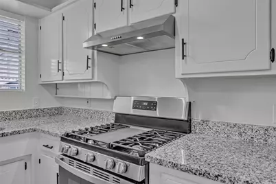 3407 NE 10th Street, Mineral Wells, TX 76067 - Photo 9