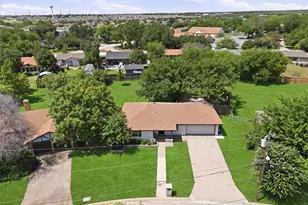 332 S Sealy Ave, Justin, TX 76247 - Photo 33