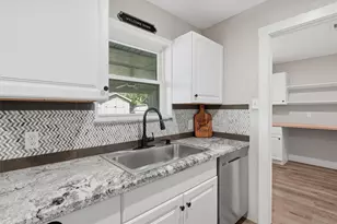 332 S Sealy Ave, Justin, TX 76247 - Photo 11