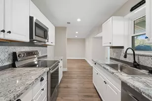 332 S Sealy Ave, Justin, TX 76247 - Photo 7