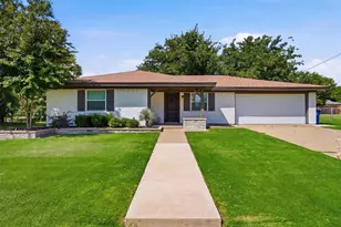 332 S Sealy Ave, Justin, TX 76247 - Photo 1