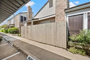 2320 Torrington Dr, Arlington, TX 76012 - Photo 3