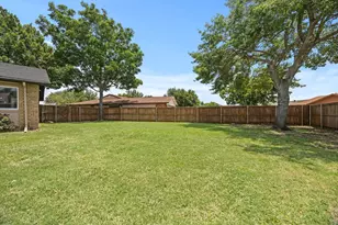 1912 Primrose Ln, Carrollton, TX 75007 - Photo 3