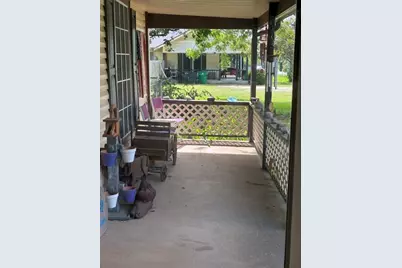 102 E 14th Street, Joshua, TX 76058 - Photo 3