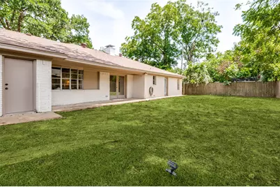 2221 Scarlet Lane, Grand Prairie, TX 75050 - Photo 23