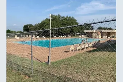 1011 Pawnee Trail, Granbury, TX 76048 - Photo 29