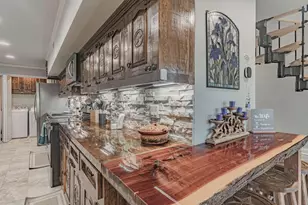 1011 Pawnee Trail, Granbury, TX 76048 - Photo 5