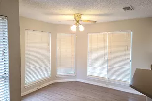 4735 Hollow Tree Dr, Arlington, TX 76018 - Photo 3