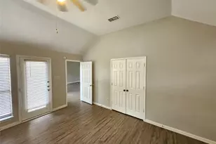 4735 Hollow Tree Dr, Arlington, TX 76018 - Photo 15