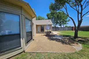 4735 Hollow Tree Dr, Arlington, TX 76018 - Photo 21