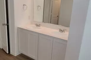 9901 Diamondhead Dr, Fort Worth, TX 76179 - Photo 9