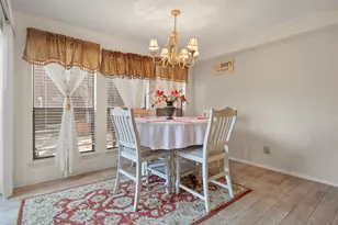 518 Campana Ct, Irving, TX 75061 - Photo 9