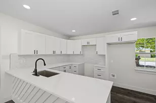 4608 Reed St, Fort Worth, TX 76119 - Photo 9
