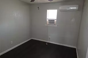 3910 Polly St, Dallas, TX 75210 - Photo 5
