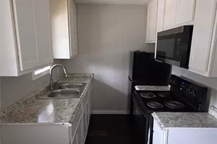 3910 Polly St, Dallas, TX 75210 - Photo 3