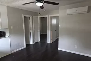 3910 Polly St, Dallas, TX 75210 - Photo 1