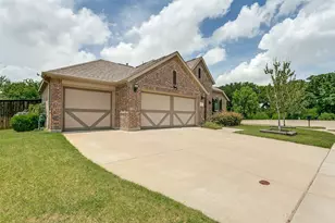 208 Northern Star Ct, Little Elm, TX 75068 - Photo 3